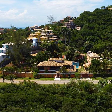 Belíssima Casa com extensa área externa - piscina, sauna, churrasqueira e campo de futebol - com 5 suítes e a 500 metros da Rua das Pedras Búzios Esterno foto