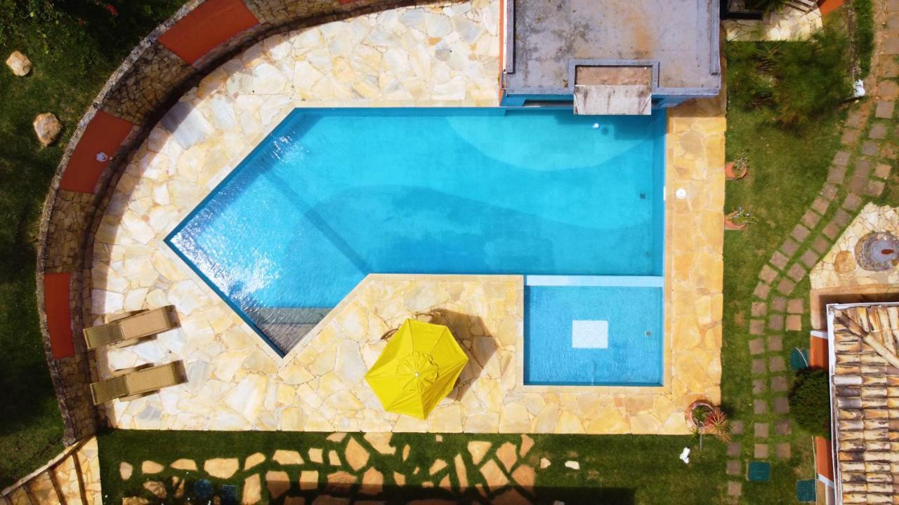 Belíssima Casa com extensa área externa - piscina, sauna, churrasqueira e campo de futebol - com 5 suítes e a 500 metros da Rua das Pedras Búzios Esterno foto