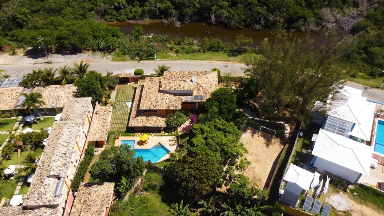 Belíssima Casa com extensa área externa - piscina, sauna, churrasqueira e campo de futebol - com 5 suítes e a 500 metros da Rua das Pedras Búzios Esterno foto