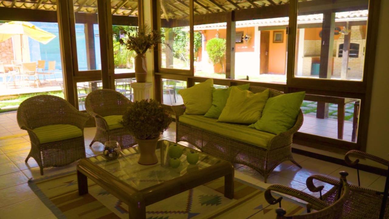 Belíssima Casa com extensa área externa - piscina, sauna, churrasqueira e campo de futebol - com 5 suítes e a 500 metros da Rua das Pedras Búzios Esterno foto