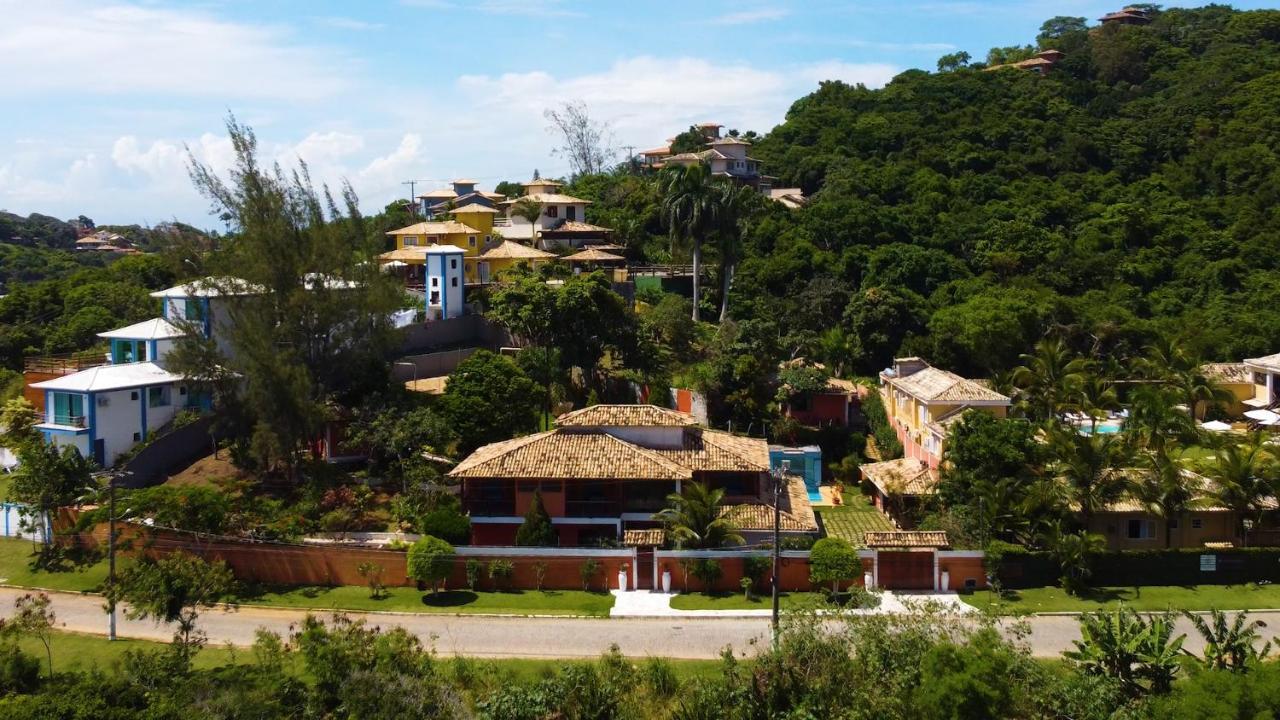 Belíssima Casa com extensa área externa - piscina, sauna, churrasqueira e campo de futebol - com 5 suítes e a 500 metros da Rua das Pedras Búzios Esterno foto