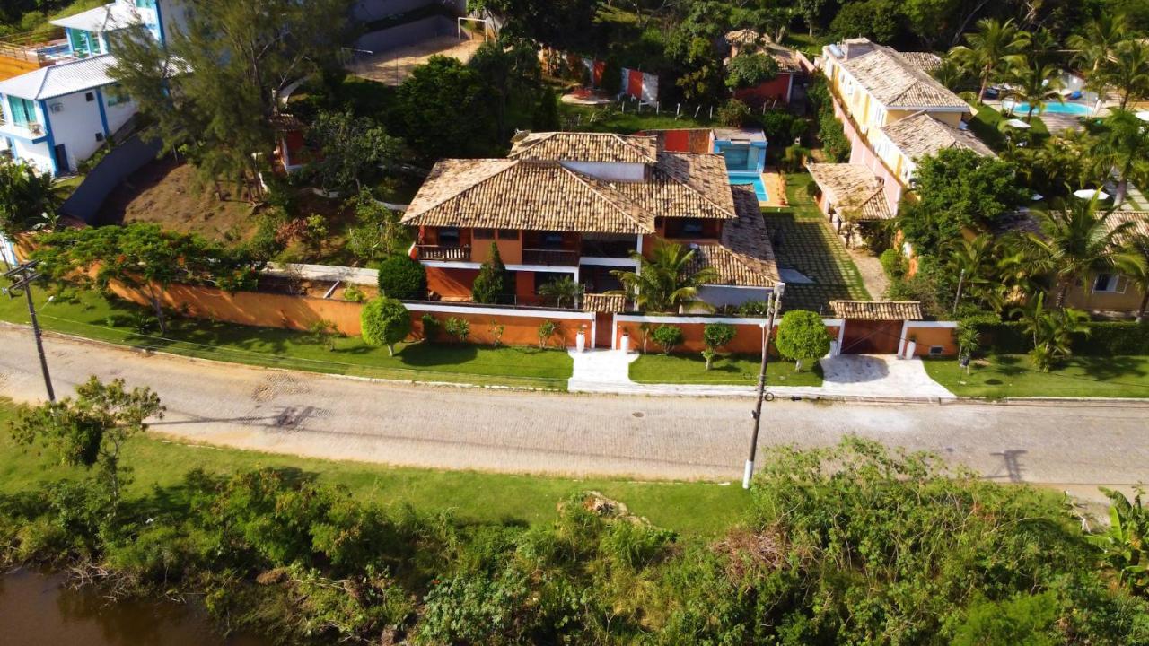 Belíssima Casa com extensa área externa - piscina, sauna, churrasqueira e campo de futebol - com 5 suítes e a 500 metros da Rua das Pedras Búzios Esterno foto