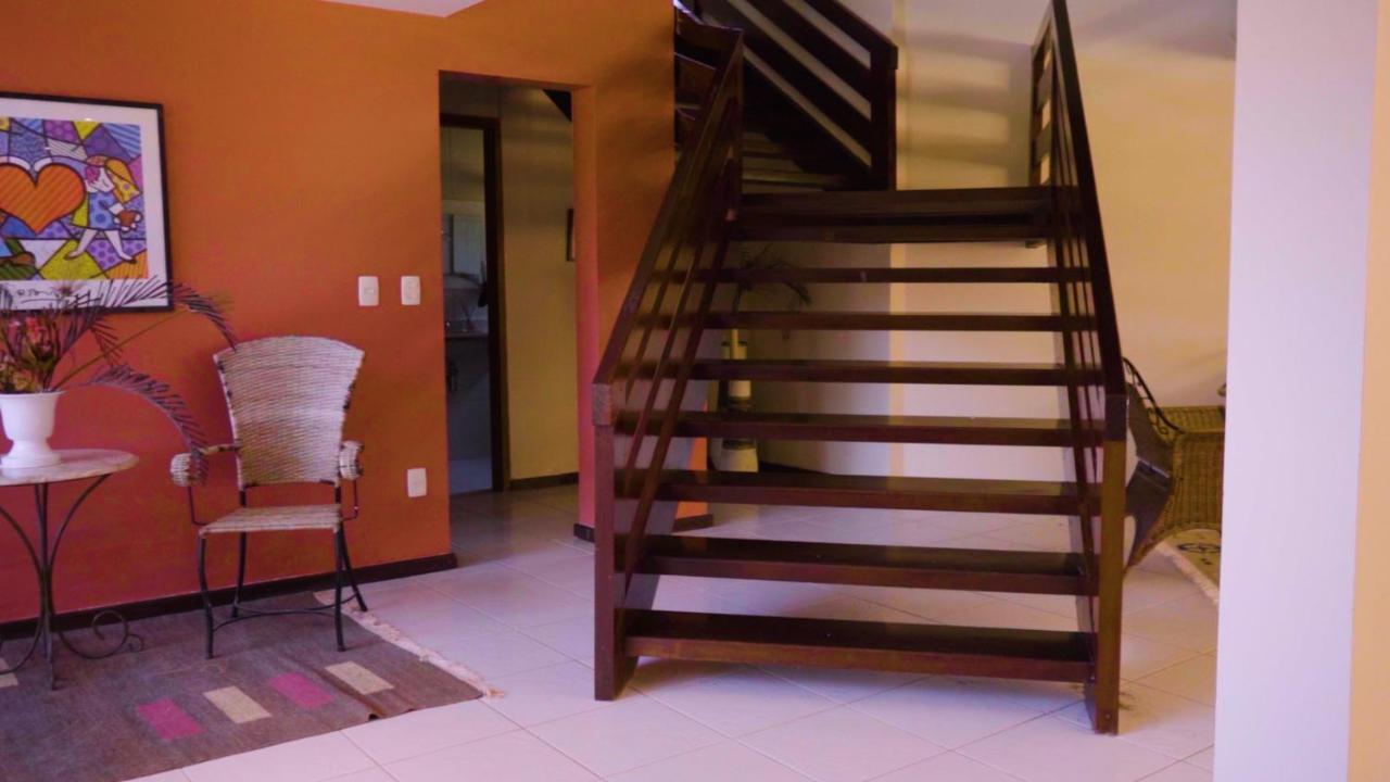 Belíssima Casa com extensa área externa - piscina, sauna, churrasqueira e campo de futebol - com 5 suítes e a 500 metros da Rua das Pedras Búzios Esterno foto